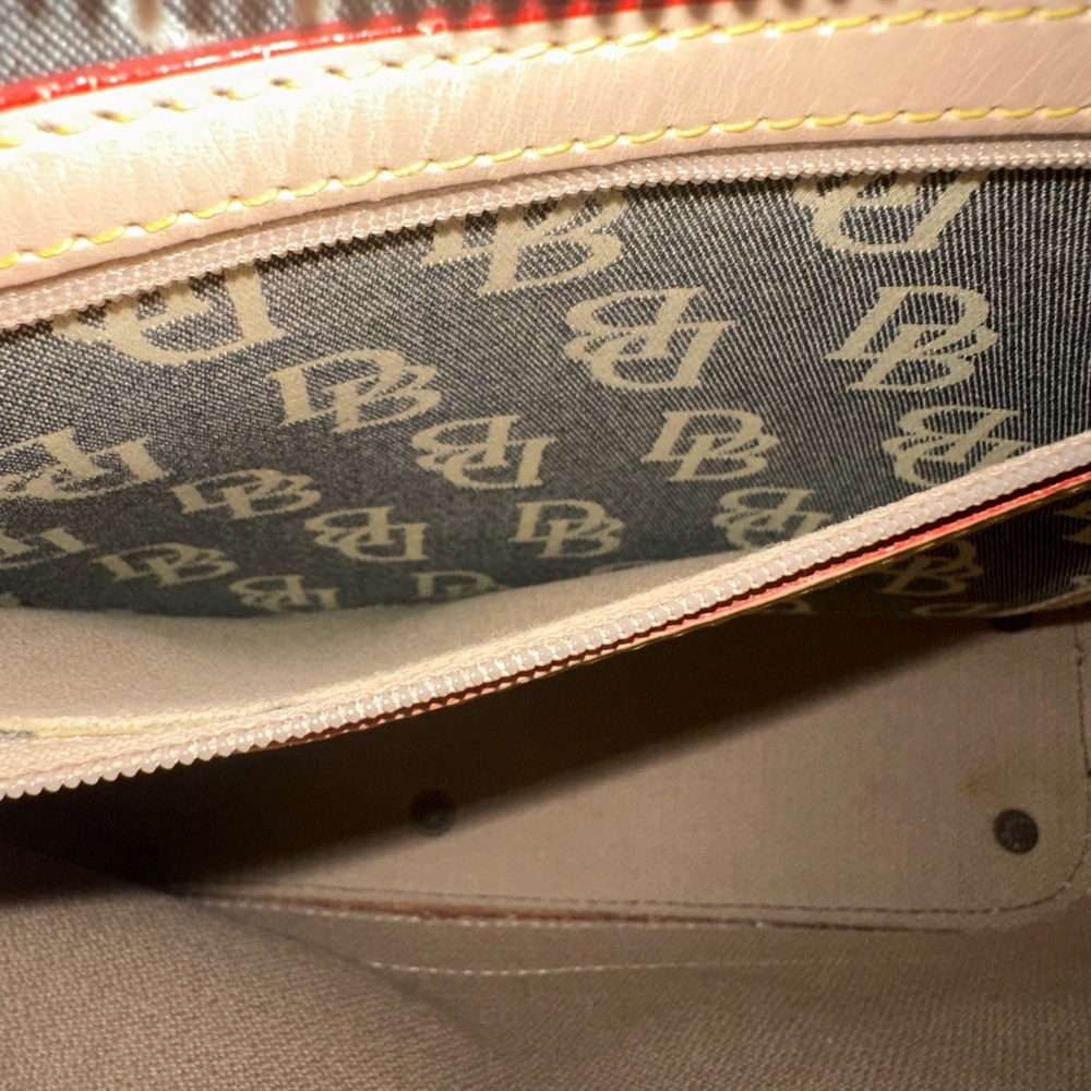 Dooney & Bourke Gray/Tan Shoulder Bag PLUS Bright Red Dooney Charm- Rare Find!!! - Picture 7 of 9